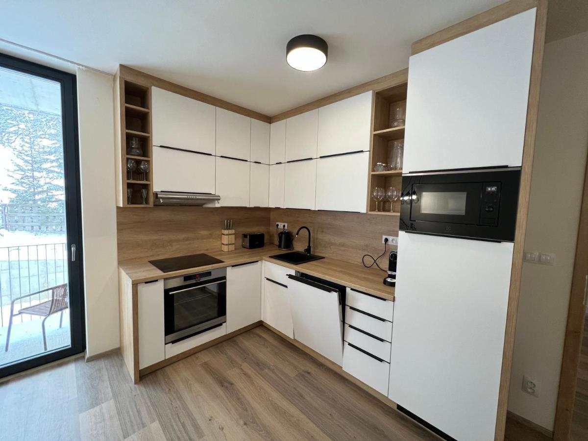 1000 M N. M. Apartment