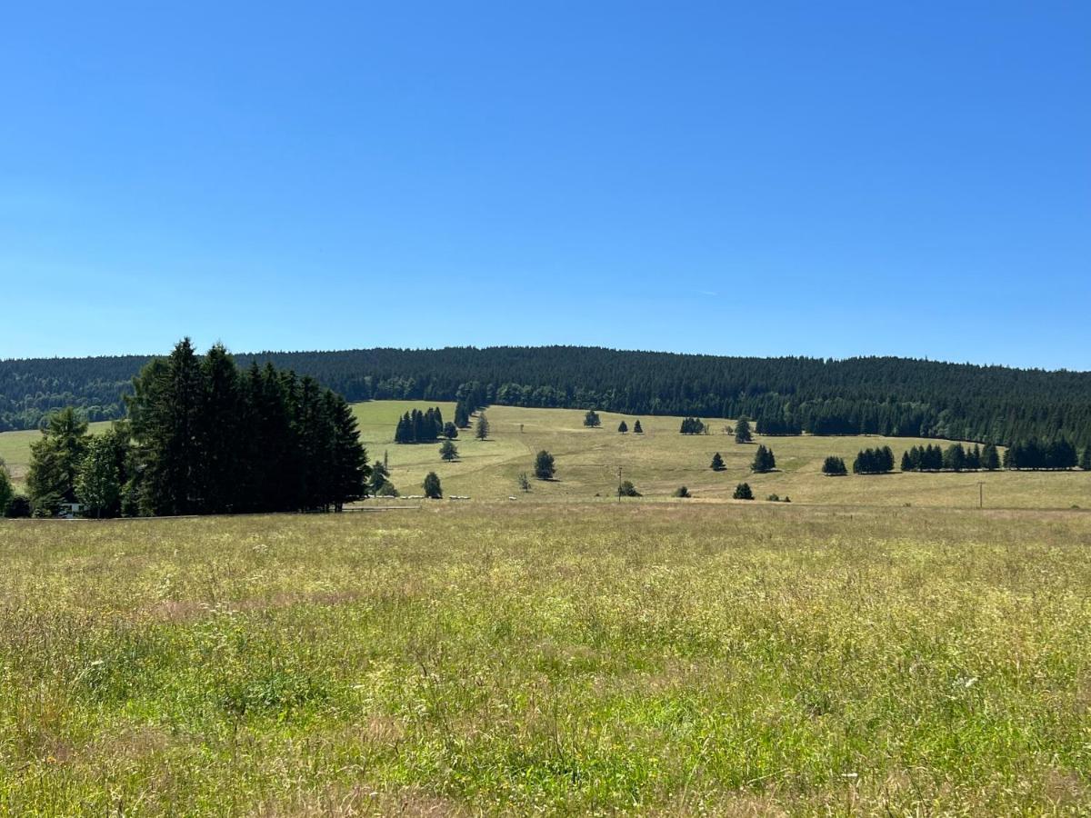 1000 M N. M. Appartement Stachy